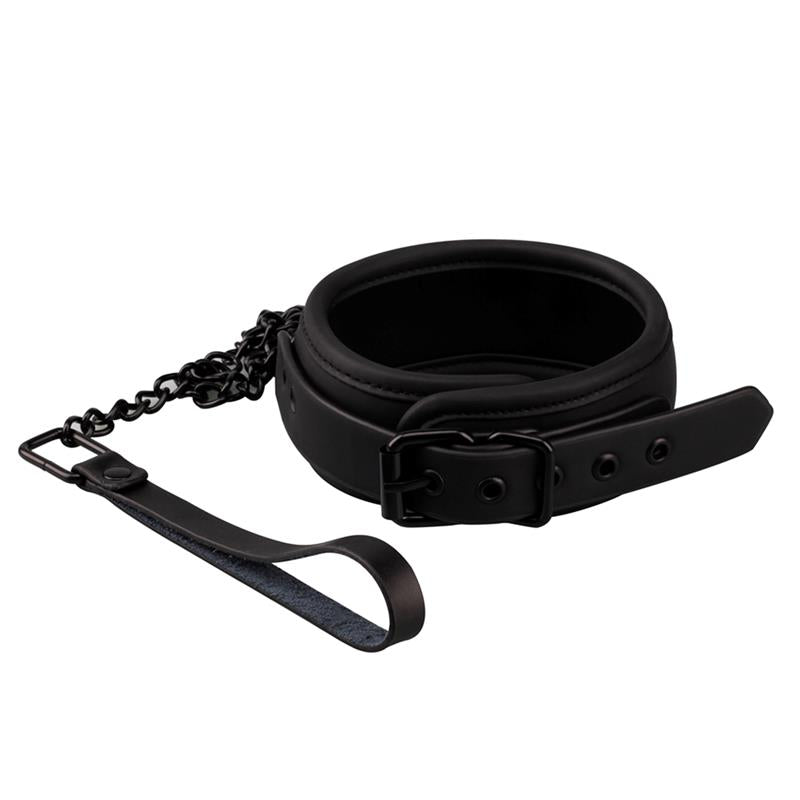SUBMISSIVE COLLAR WITH LEASH