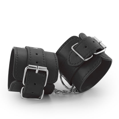 MANETTE IN ECOPELLE BONDAGE LOVE CRUSHIOUS NERO