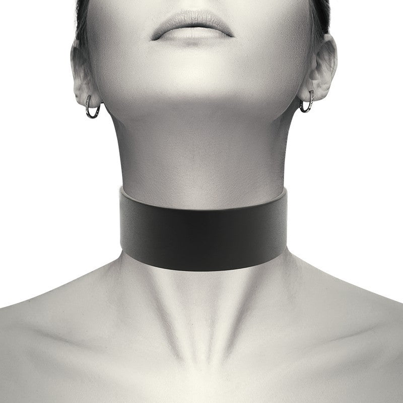 CHOKER ARTIGIANALE IN PELLE VEGAN